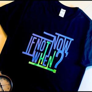 100% cotton unisex T-shirt.